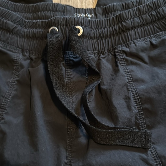 CALVIN KLEIN PERFORMANCE Capri pants-size M - Picture 2 of 14